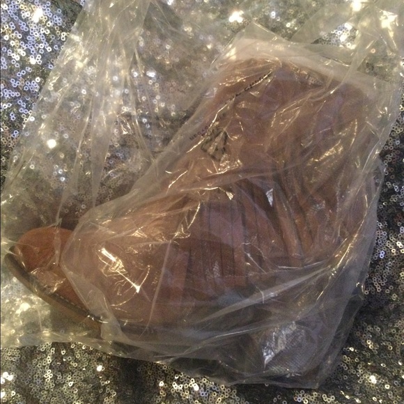 Chelsea Crew 🌼 Suede Fringe Booties Size 7 - Picture 10 of 10